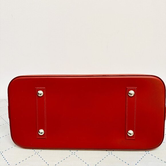Timeless LV Alma GM in Rubis Red - Picture 5 of 12